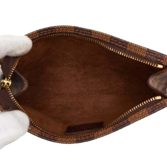 LOUIS VUITTON Authentic Brown Damier Leather Shoulder Bag - Picture 8 of 10